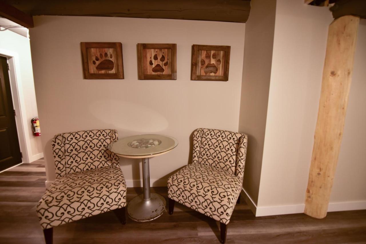 Hedberg Peak Guest Suitesゴールデン エクステリア 写真